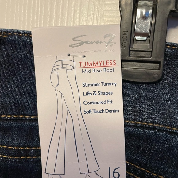 Seven7 Tummyless Mid Rise Boot NWT - Picture 2 of 8